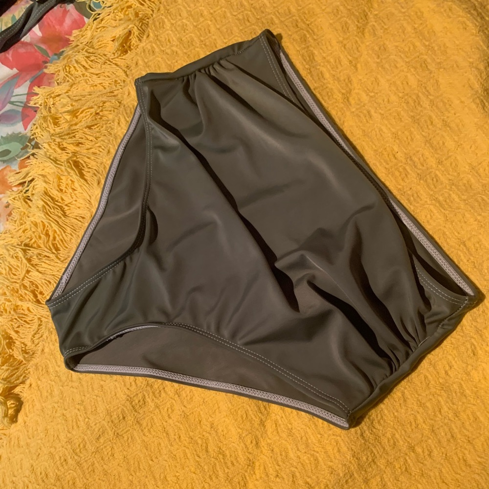 Bikini bottoms